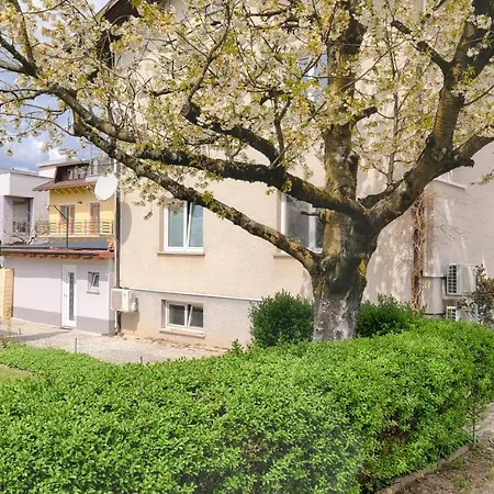 New With Aircon & Free Parking Apartment *