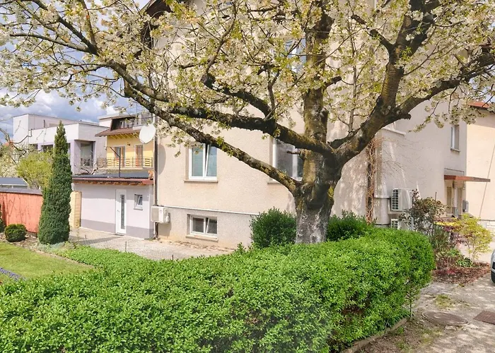 Southwest 3 With Aircon & Free Parking Daire *